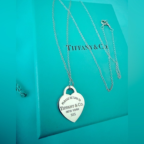 🩵Tiffany & Co. Small Heart Pendant Necklace PRTT 18” - Retired! - Picture 1 of 11